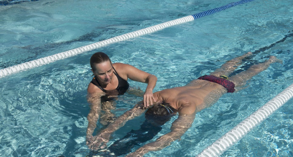 Hãy chọn những kiểu bơi dễ khi mới học bơi